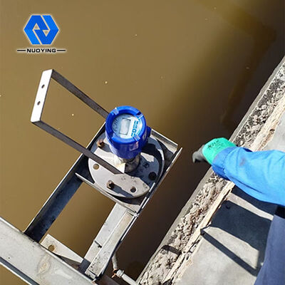 Harga yang bagus 80GHz Radar level Transmitter cocok untuk tangki besar dan tangki kecil 4-20mA /HART/RS485/Modbus output sinyal on line